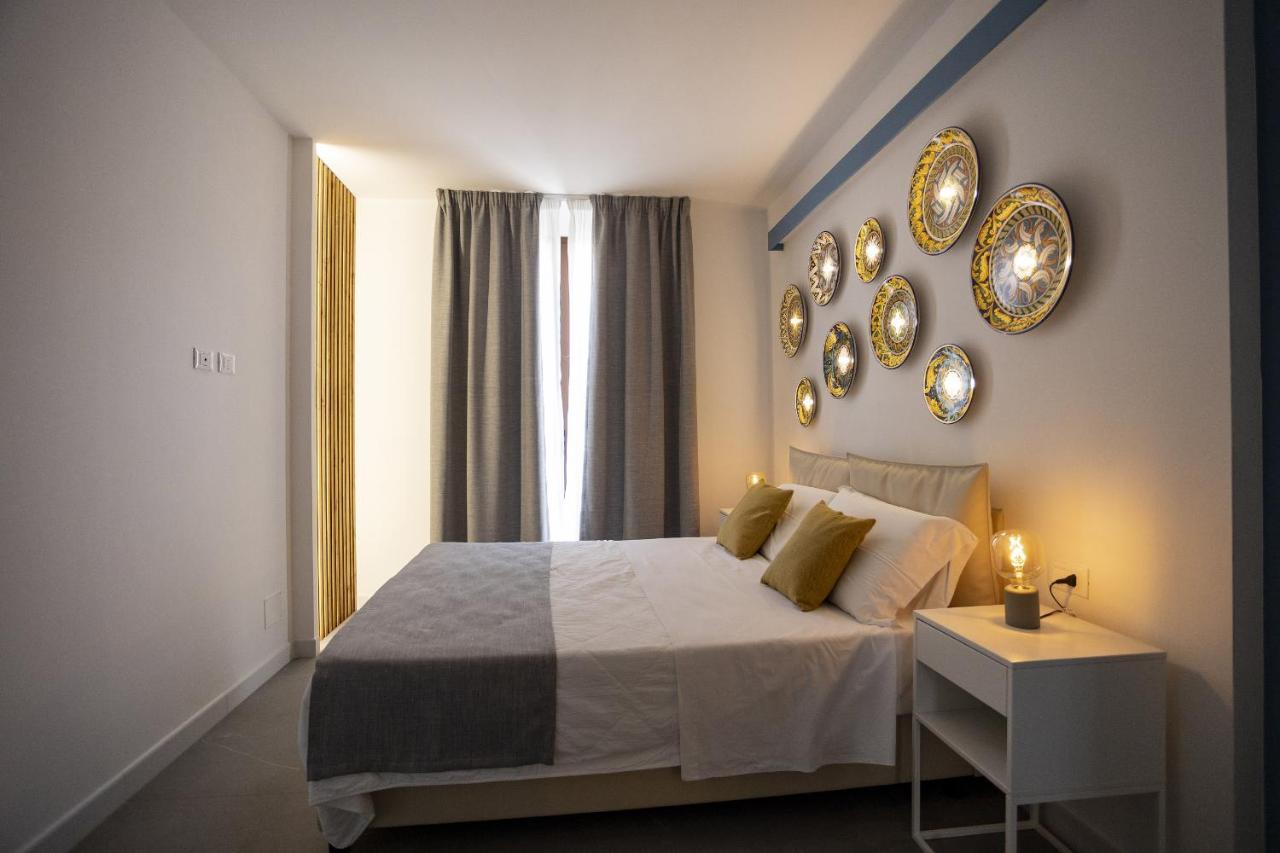 Acquaro Suite Apartments サン・ヴィート・ロ・カーポ エクステリア 写真